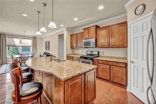 37852 Ashfield Way, North Ridgeville, OH 44039