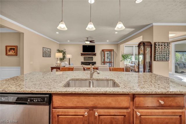 37852 Ashfield Way, North Ridgeville, OH 44039