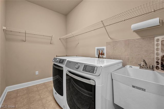 37852 Ashfield Way, North Ridgeville, OH 44039