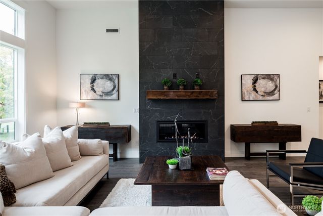 1307 Walnut Lane, Steilacoom, WA 98388