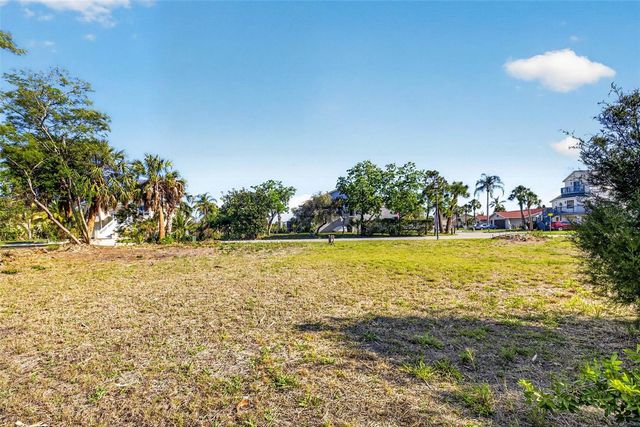 5804 SEABREEZE DRIVE, Port Richey, FL 34668