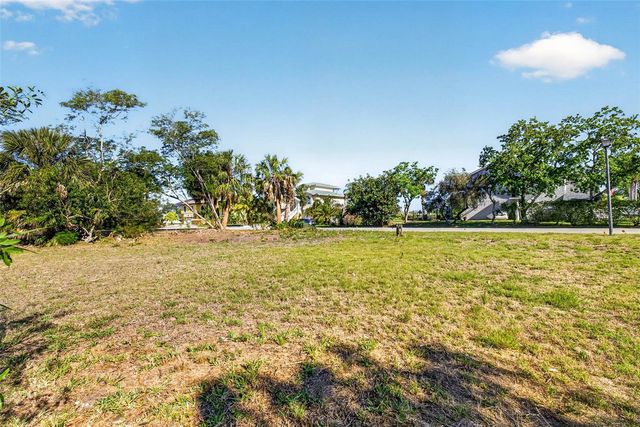 5804 SEABREEZE DRIVE, Port Richey, FL 34668