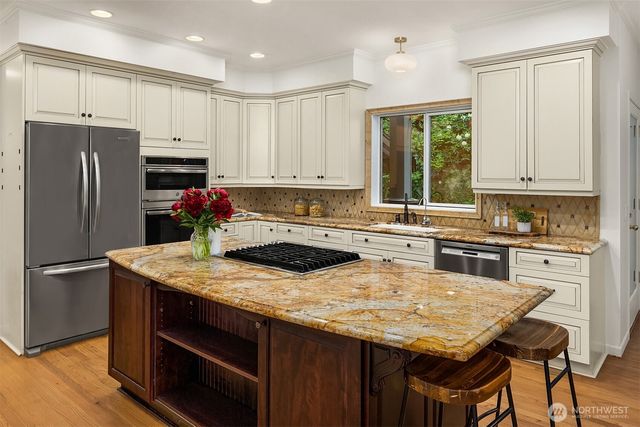 5677 193rd Place SE, Issaquah, WA 98027