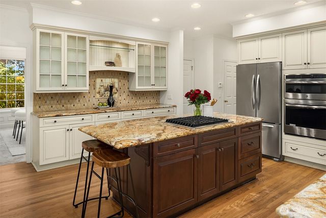 5677 193rd Place SE, Issaquah, WA 98027