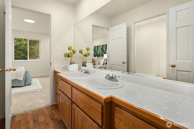5677 193rd Place SE, Issaquah, WA 98027