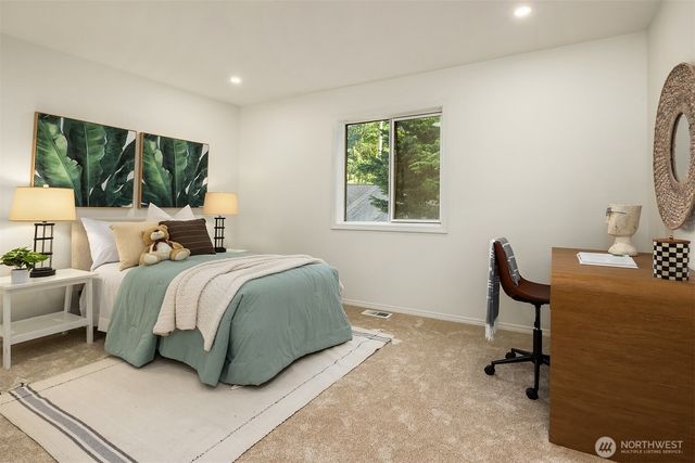 5677 193rd Place SE, Issaquah, WA 98027