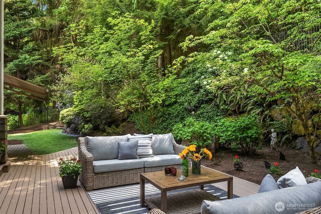 5677 193rd Place SE, Issaquah, WA 98027
