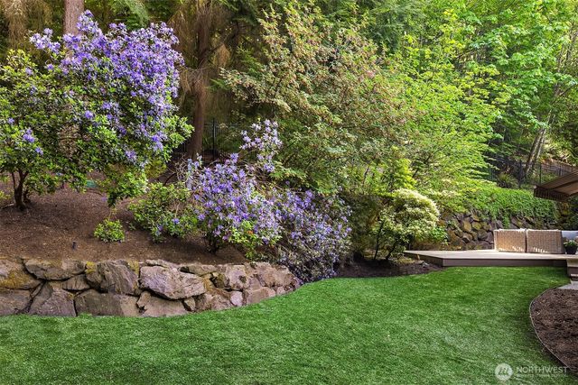 5677 193rd Place SE, Issaquah, WA 98027
