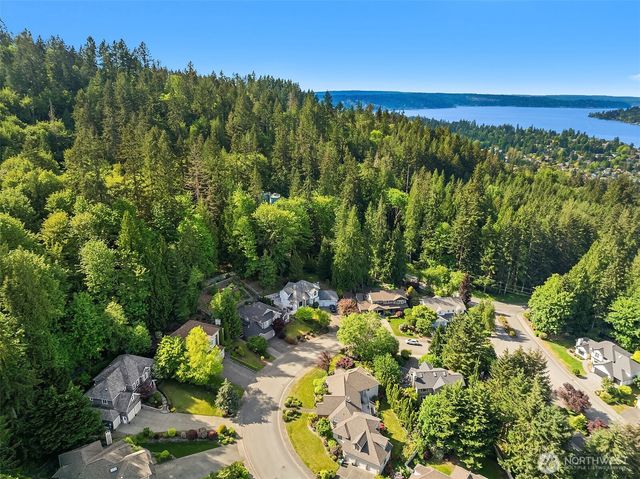 5677 193rd Place SE, Issaquah, WA 98027