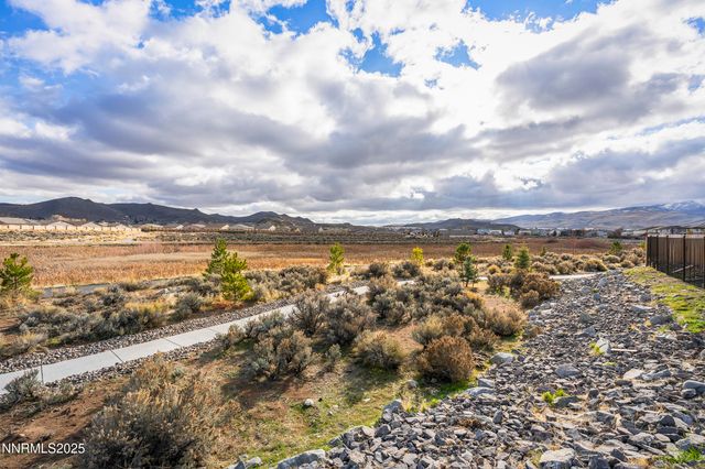 626 Coyote Bluff Court, Reno, NV 89506