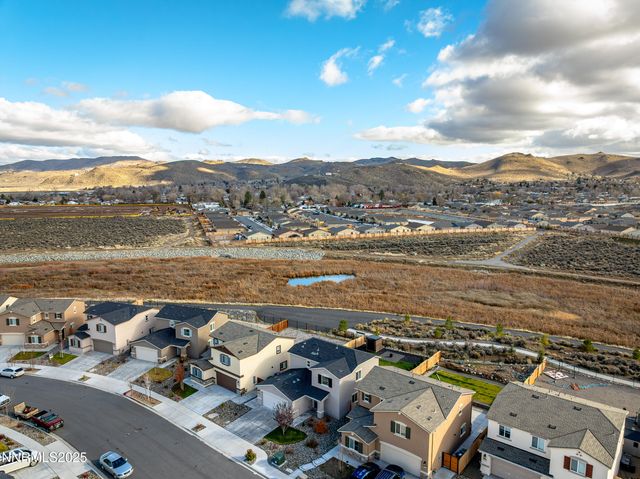 626 Coyote Bluff Court, Reno, NV 89506