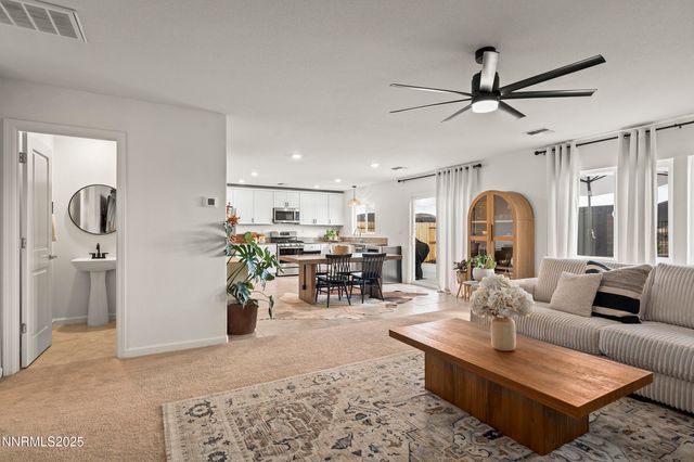 626 Coyote Bluff Court, Reno, NV 89506