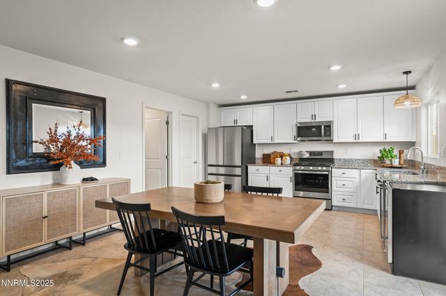 626 Coyote Bluff Court, Reno, NV 89506