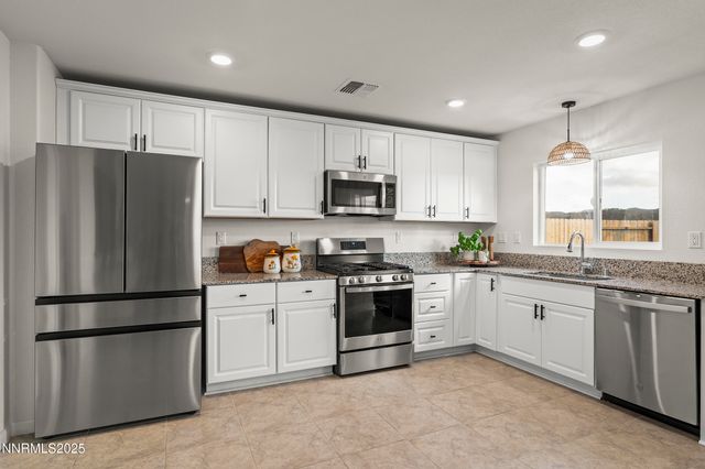 626 Coyote Bluff Court, Reno, NV 89506