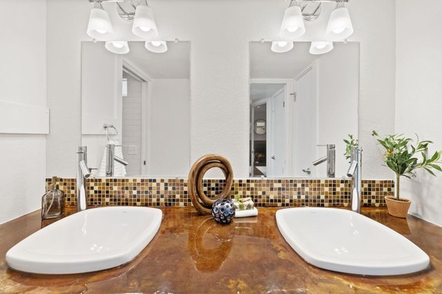 1101 Shoal Creek BLVD 14, Austin, TX 78701