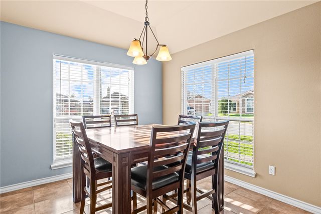 3930 Amadas Dr, Corpus Christi, TX 78414