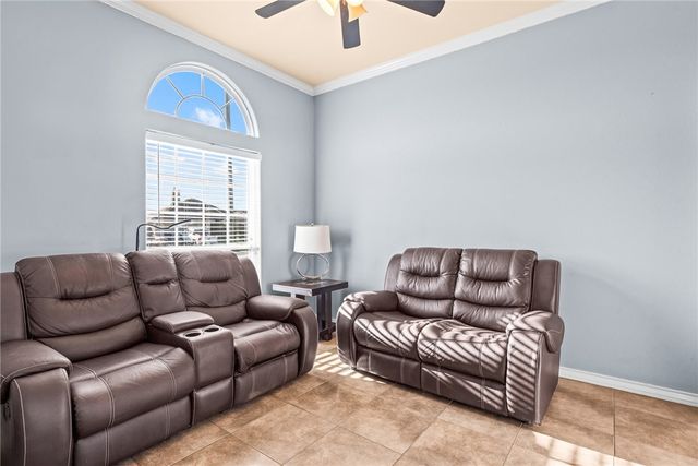3930 Amadas Dr, Corpus Christi, TX 78414