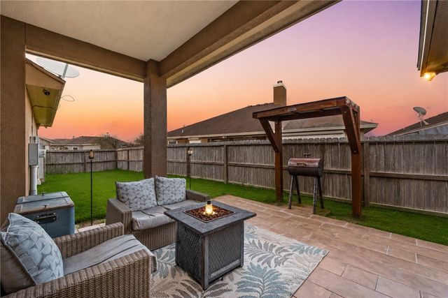 3930 Amadas Dr, Corpus Christi, TX 78414