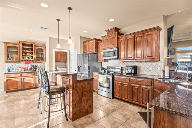 3930 Amadas Dr, Corpus Christi, TX 78414