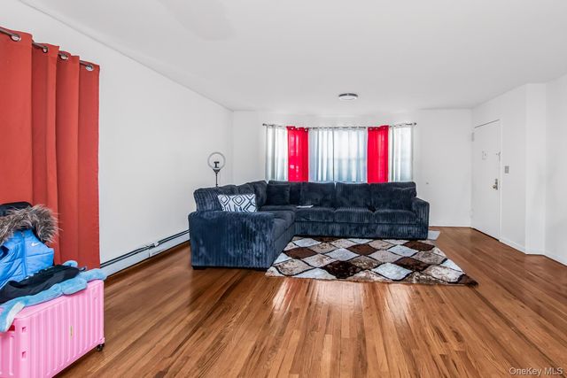 819 E 223rd Street, Bronx, NY 10466