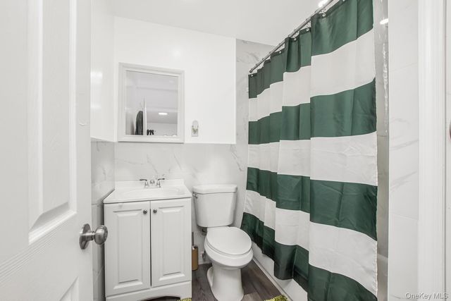 819 E 223rd Street, Bronx, NY 10466