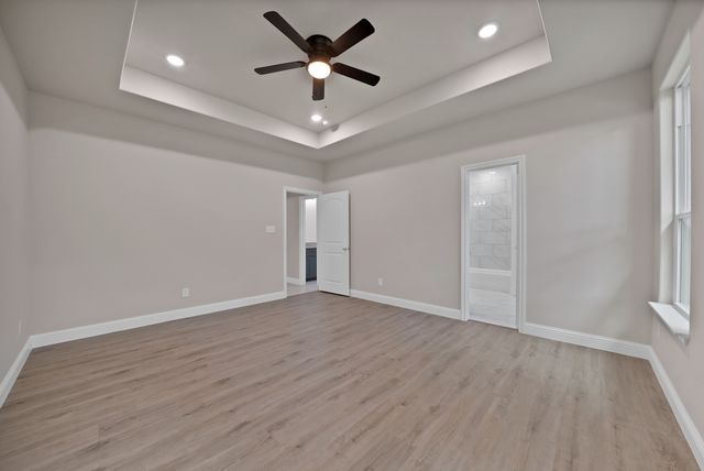 407 E Willingham Street, Cleburne, TX 76031