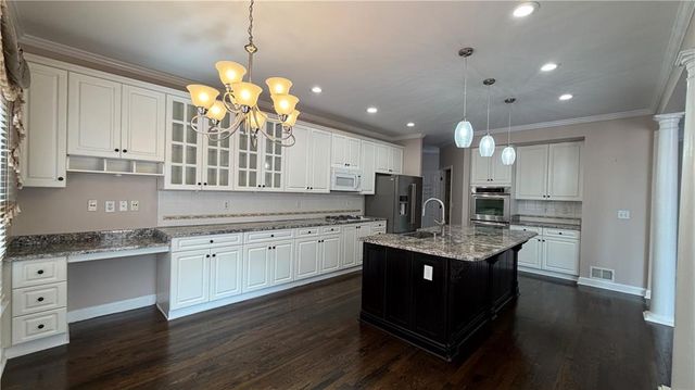 3609 Lakeside Pointe NW, Kennesaw, GA 30144