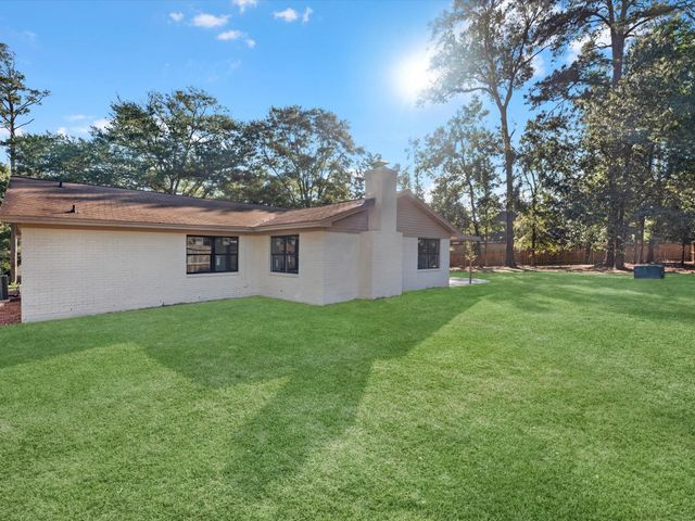 9096 N Comanche Circle, Willis, TX 77378