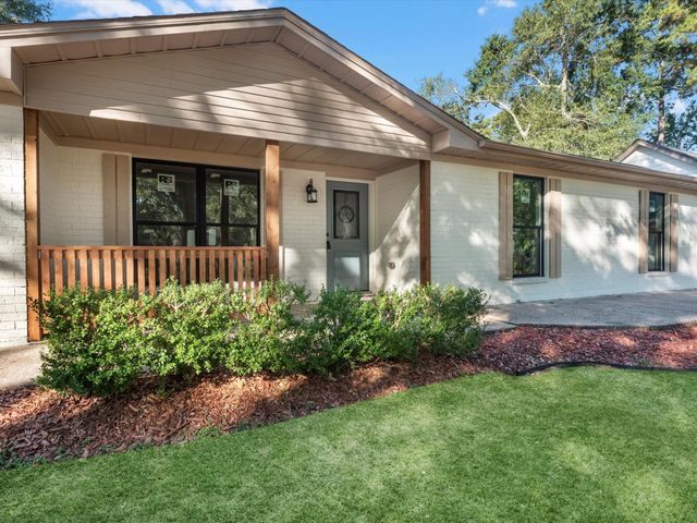 9096 N Comanche Circle, Willis, TX 77378