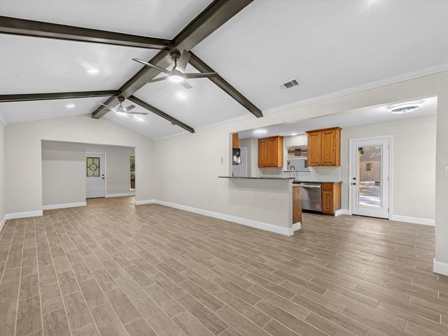 9096 N Comanche Circle, Willis, TX 77378