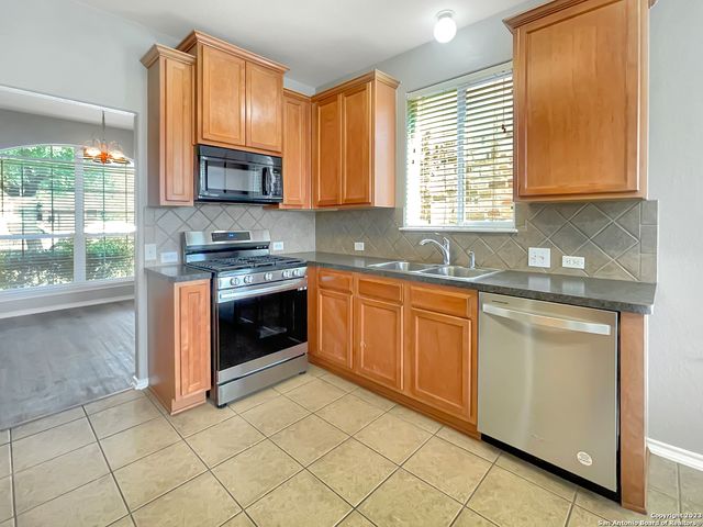 3638 BENNINGTON WAY, San Antonio, TX 78261