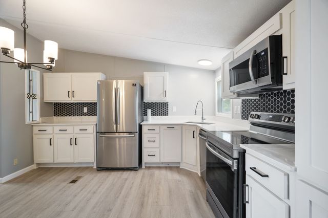 11573 Thistle Lane, Justin, TX 76247