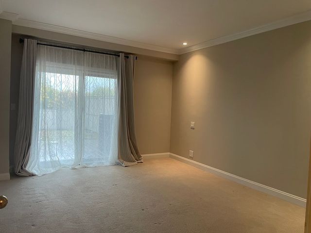 69 Algonquin Rd 69, Newton, MA 02467