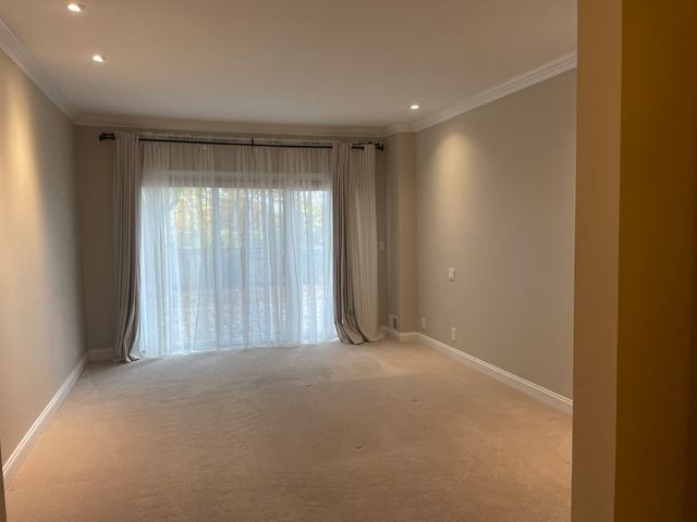 69 Algonquin Rd 69, Newton, MA 02467