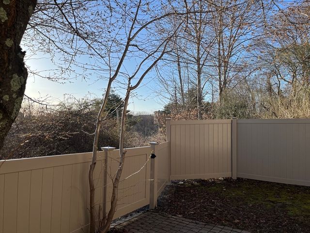 69 Algonquin Rd 69, Newton, MA 02467