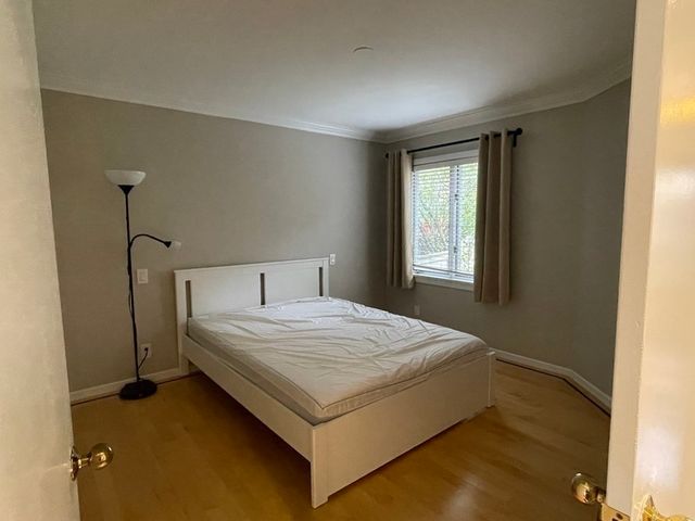 69 Algonquin Rd 69, Newton, MA 02467