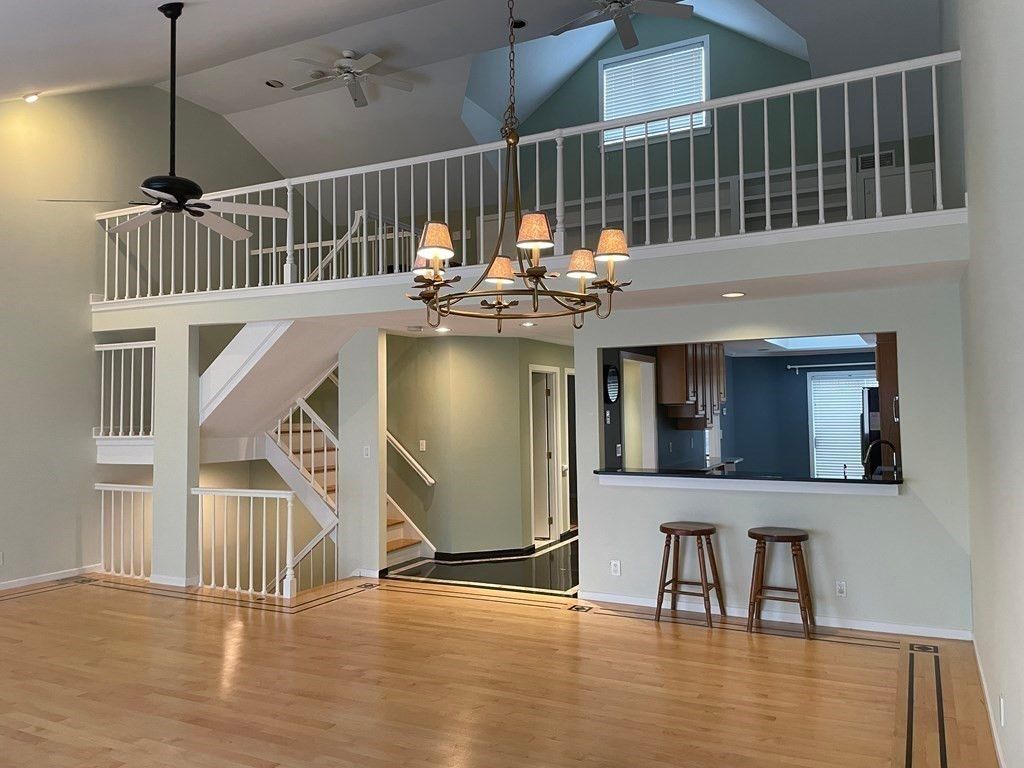 69 Algonquin Rd 69, Newton, MA 02467