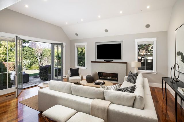 740 Windsor Drive, Menlo Park, CA 94025