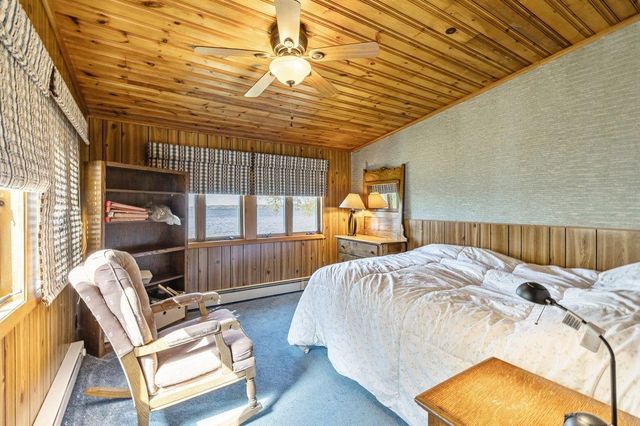 412 North Shore Road, Isle La Motte, VT 05463