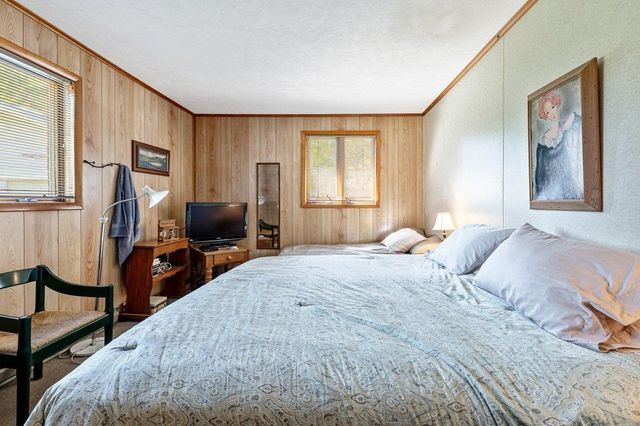 412 North Shore Road, Isle La Motte, VT 05463
