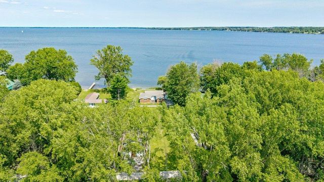 412 North Shore Road, Isle La Motte, VT 05463