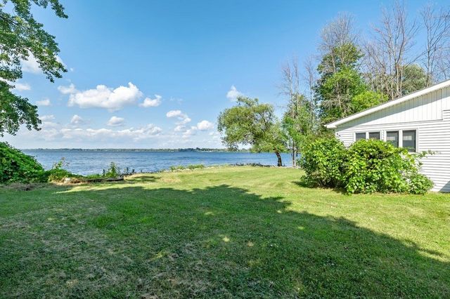 412 North Shore Road, Isle La Motte, VT 05463