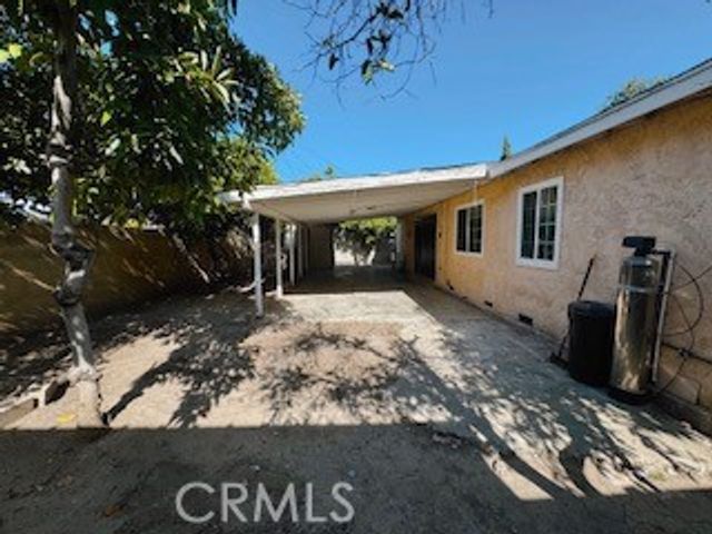 431 E Rosslynn, Fullerton, CA 92832