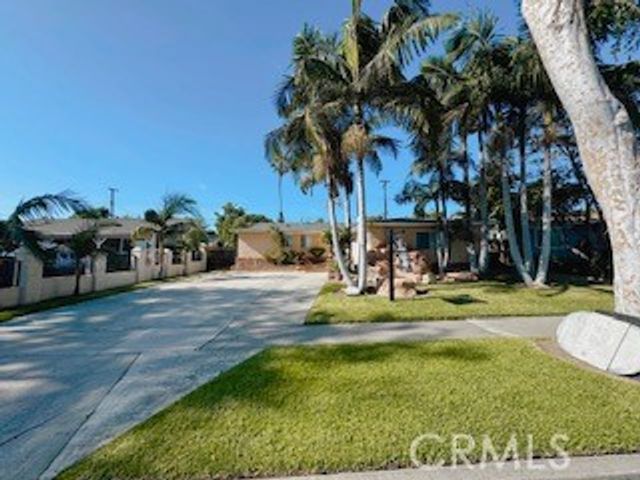 431 E Rosslynn, Fullerton, CA 92832