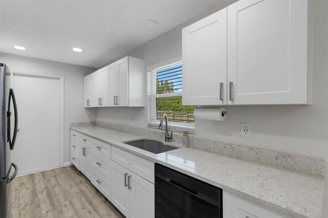 2057 LINWOOD DRIVE, Sarasota, FL 34232