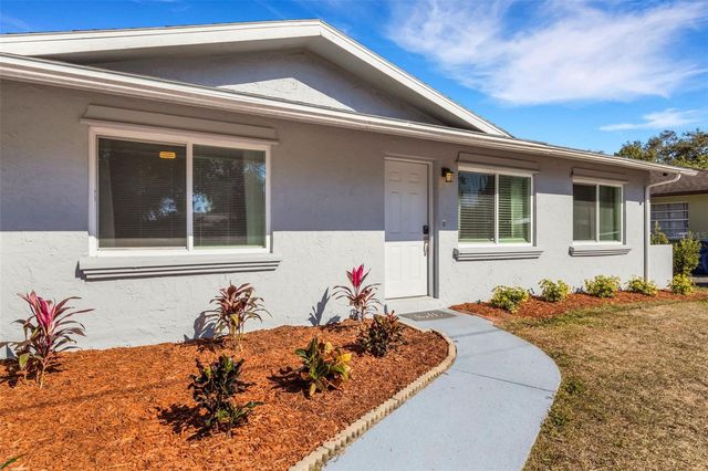 2057 LINWOOD DRIVE, Sarasota, FL 34232