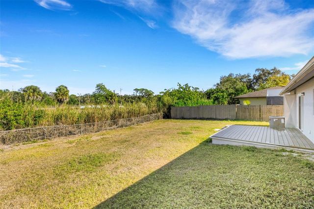 2057 LINWOOD DRIVE, Sarasota, FL 34232