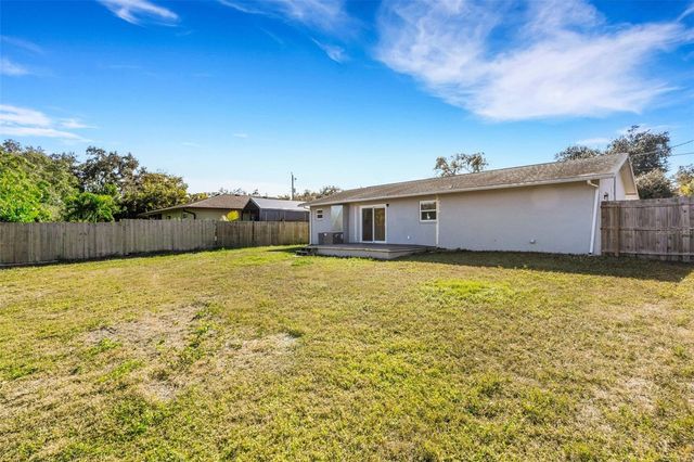 2057 LINWOOD DRIVE, Sarasota, FL 34232