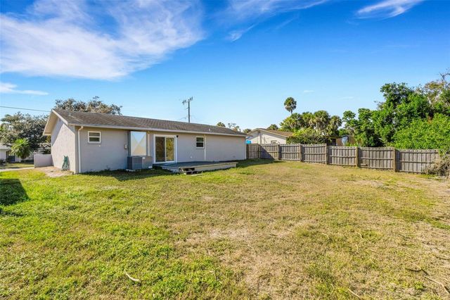 2057 LINWOOD DRIVE, Sarasota, FL 34232