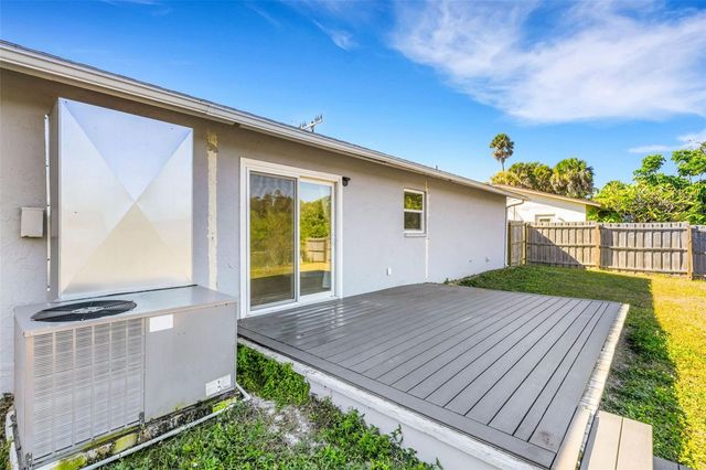 2057 LINWOOD DRIVE, Sarasota, FL 34232